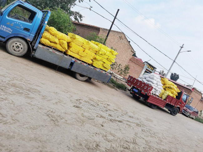 大量庫存及裝車